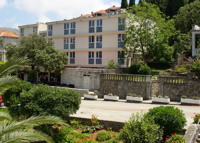 Hotel Komodor